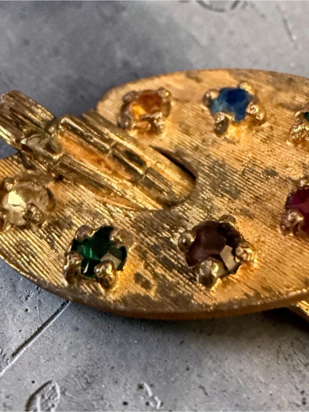 Vintage MONET Artist’s Palette Charm Gold Tone Multicolor Rhinestones 1” - Picture 2 of 15